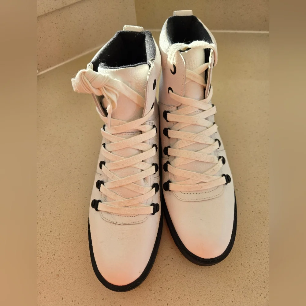 Cougar White Ankle Boots - Picture 6 of 9